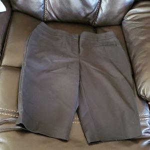 Chico's Size 00 Black Shorts Ultimate Fit